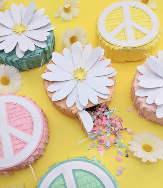 Daisy Mini Piñata Party Favor - Lula Flora